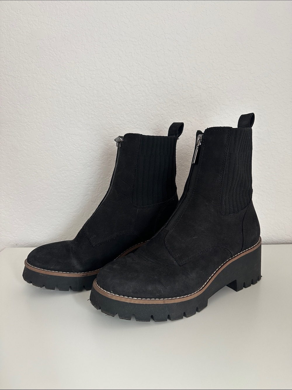 Blondo Dixie Waterproof Chelsea Boots - Size 7.5